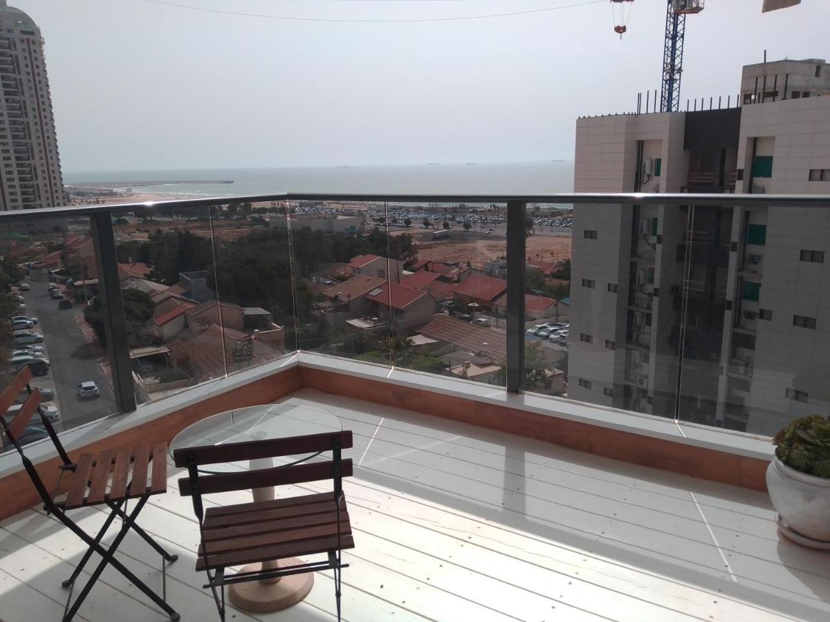 Beautiful Beach Apartment Asjdod Buitenkant foto